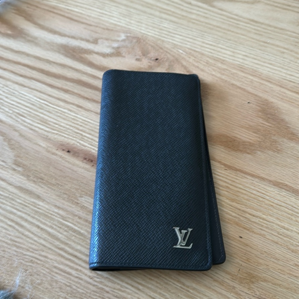 Louis Vuitton Wallet nwot